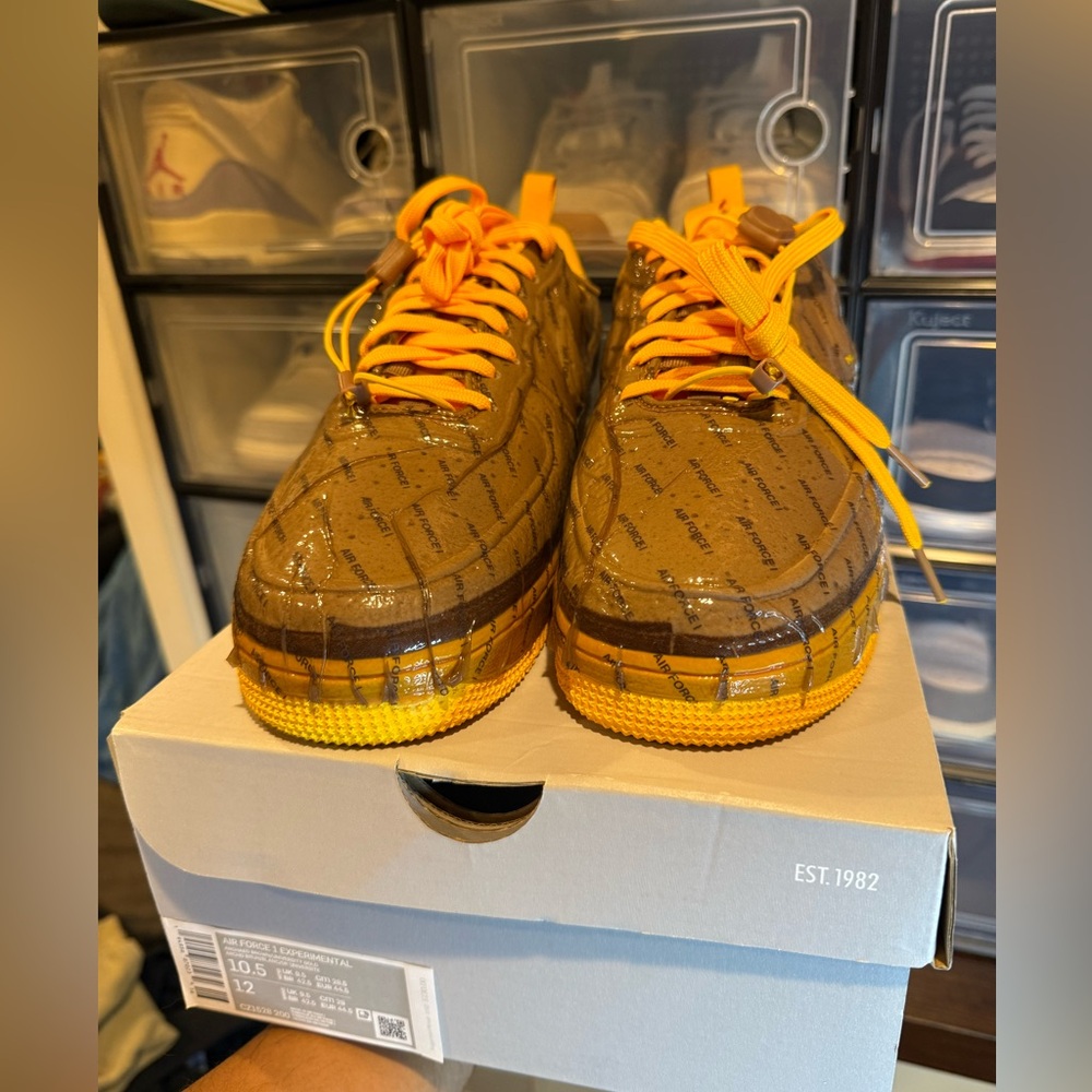 NEW Nike Air Force 1 Experimental parcel Men Size 10.5
Very rare 
brand new